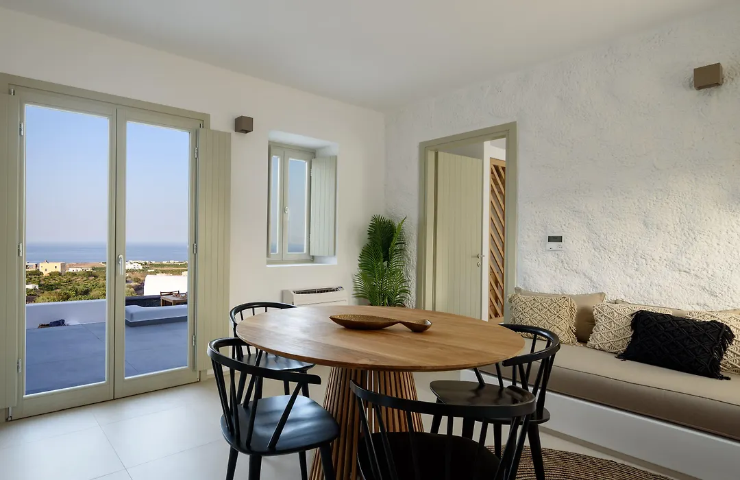 Este Luxury Suites-1