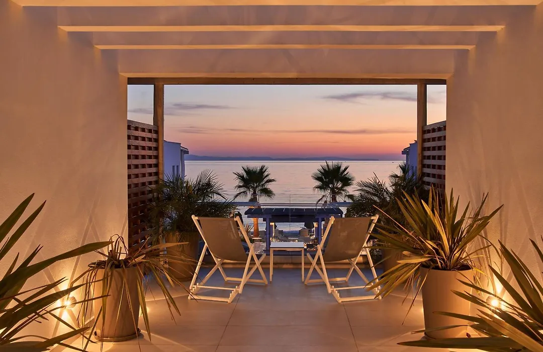 Icon Suites By The Sea-1