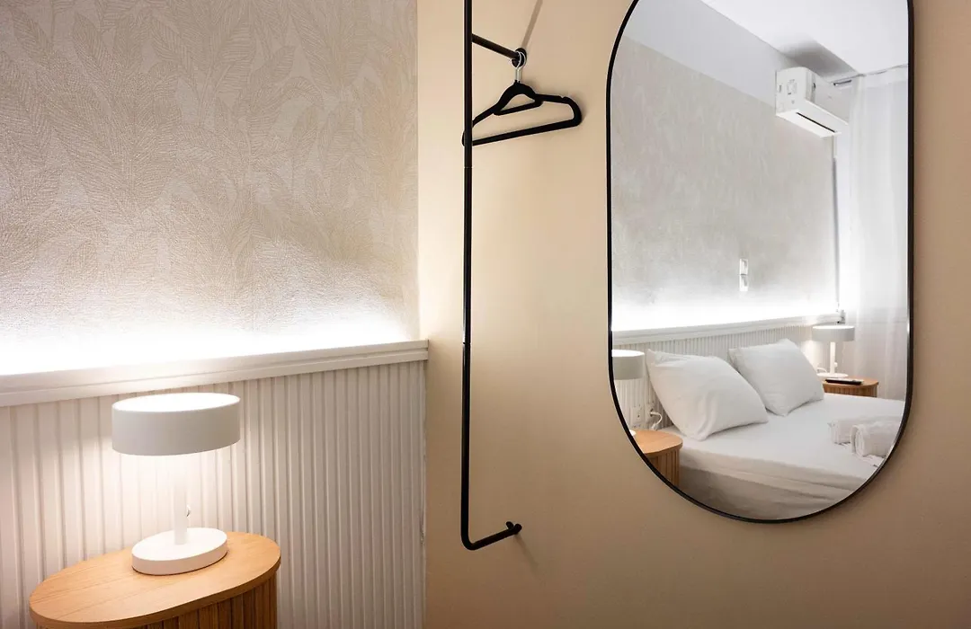 Lux Hotel 5 Mins Walk From Port Of Piraeus And Metro Station-1