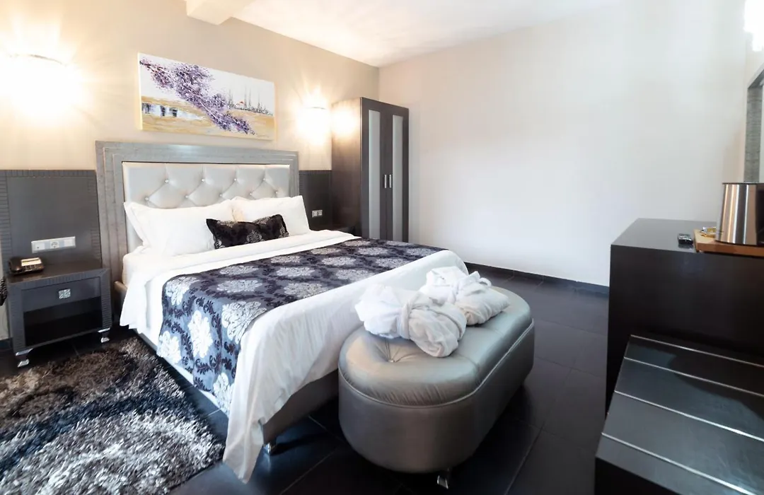 4 Epoxes Hotel Spa-1
