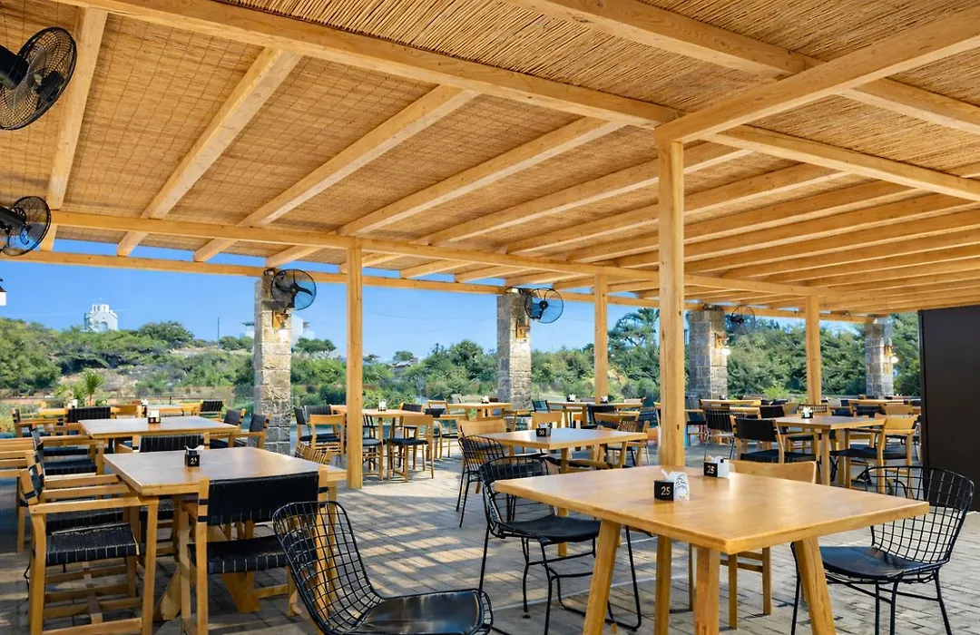 Helios Beach Hotel & Bungalows-1