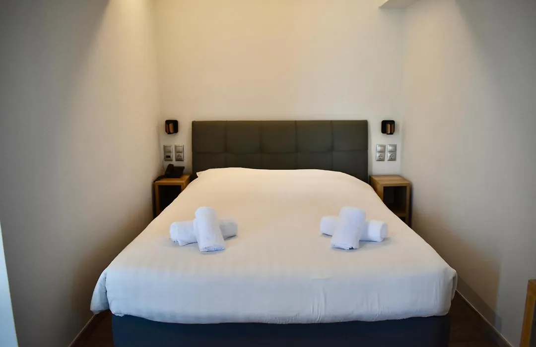 Xenophon Hotel-1