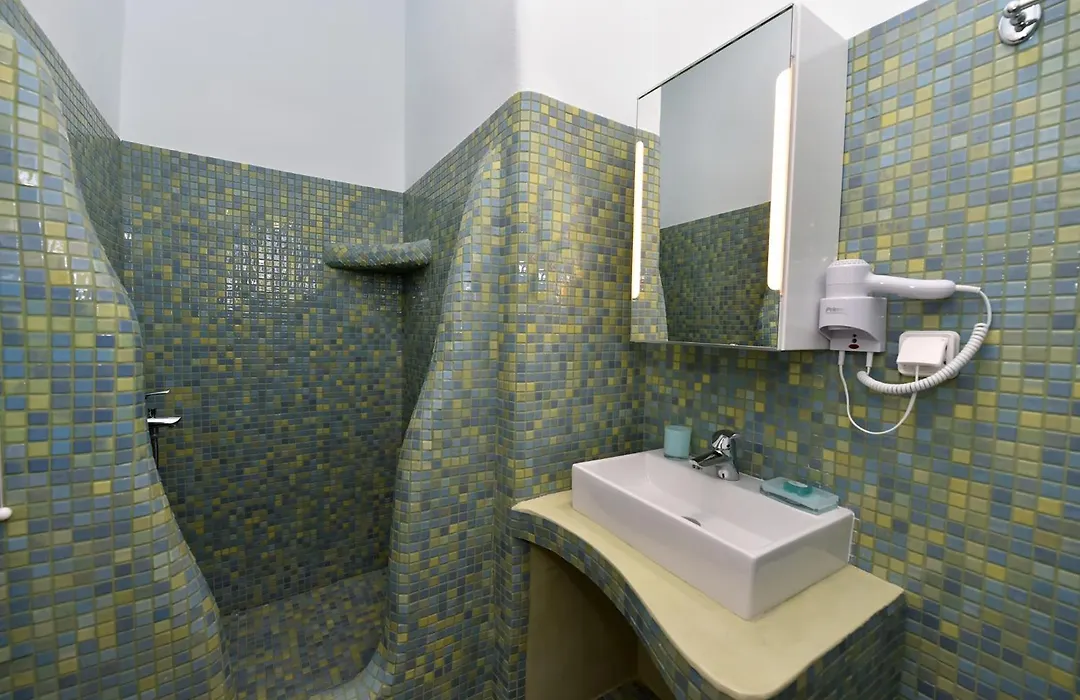 Tinos Aqua Palazzo-1