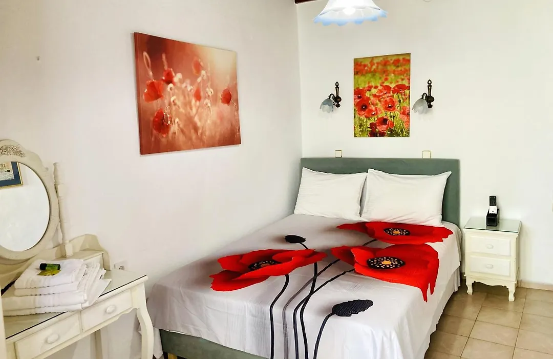 Anemones Rooms-1