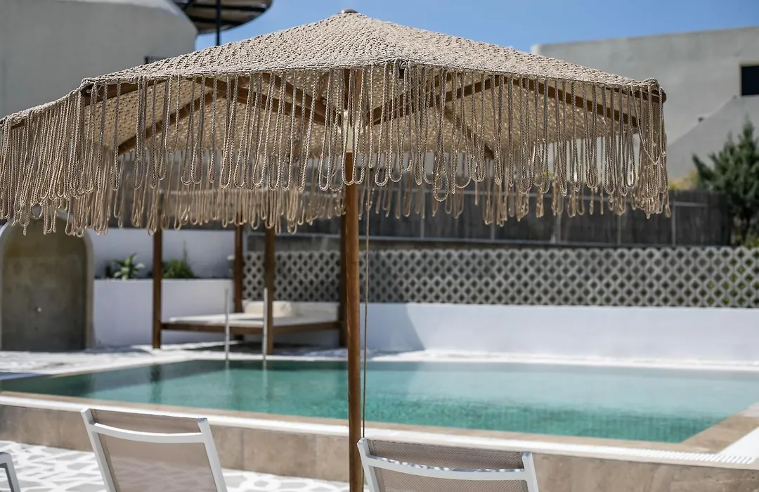 Alexander Studios & Suites - Adults Only-1