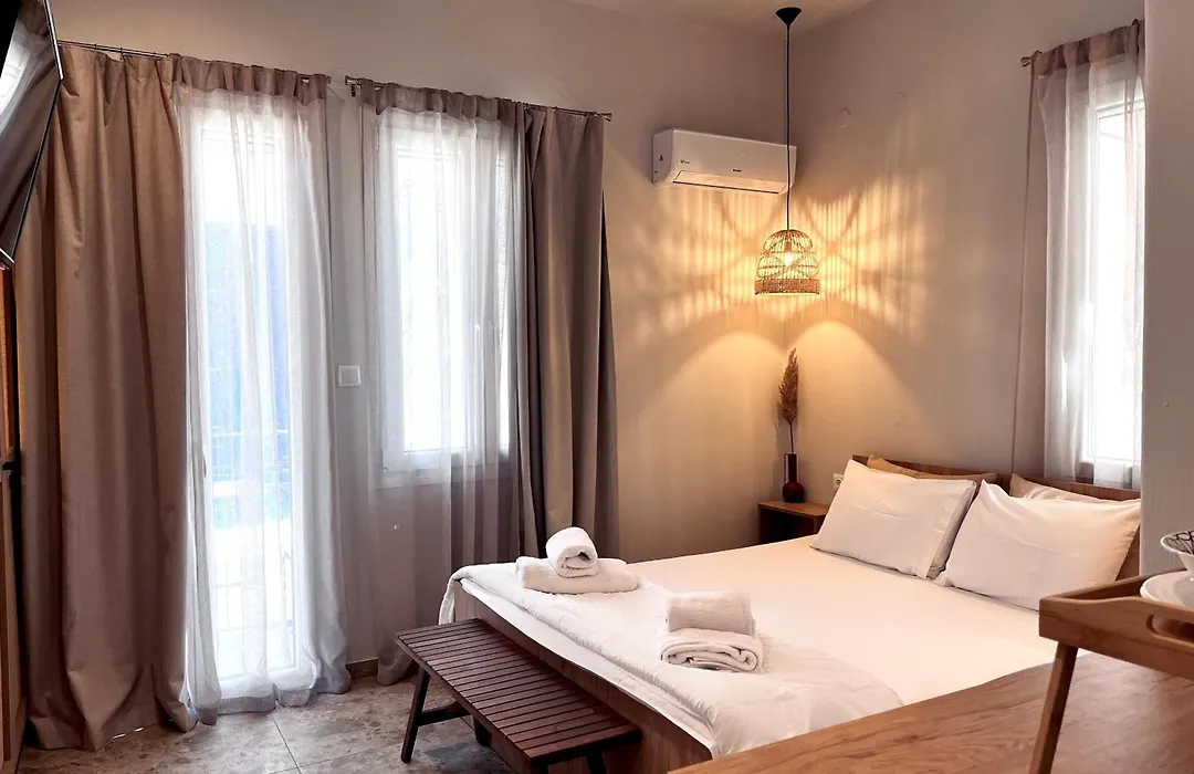 Orfeas Luxury Rooms & Studio-1