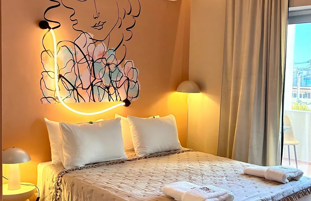 Tree Of Life Art Hotel-1