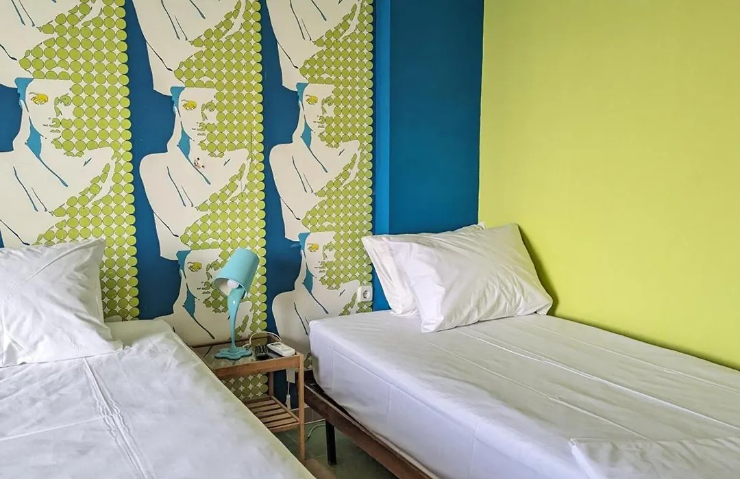 Okeania Seafront Rooms In Kamena Vourla-1