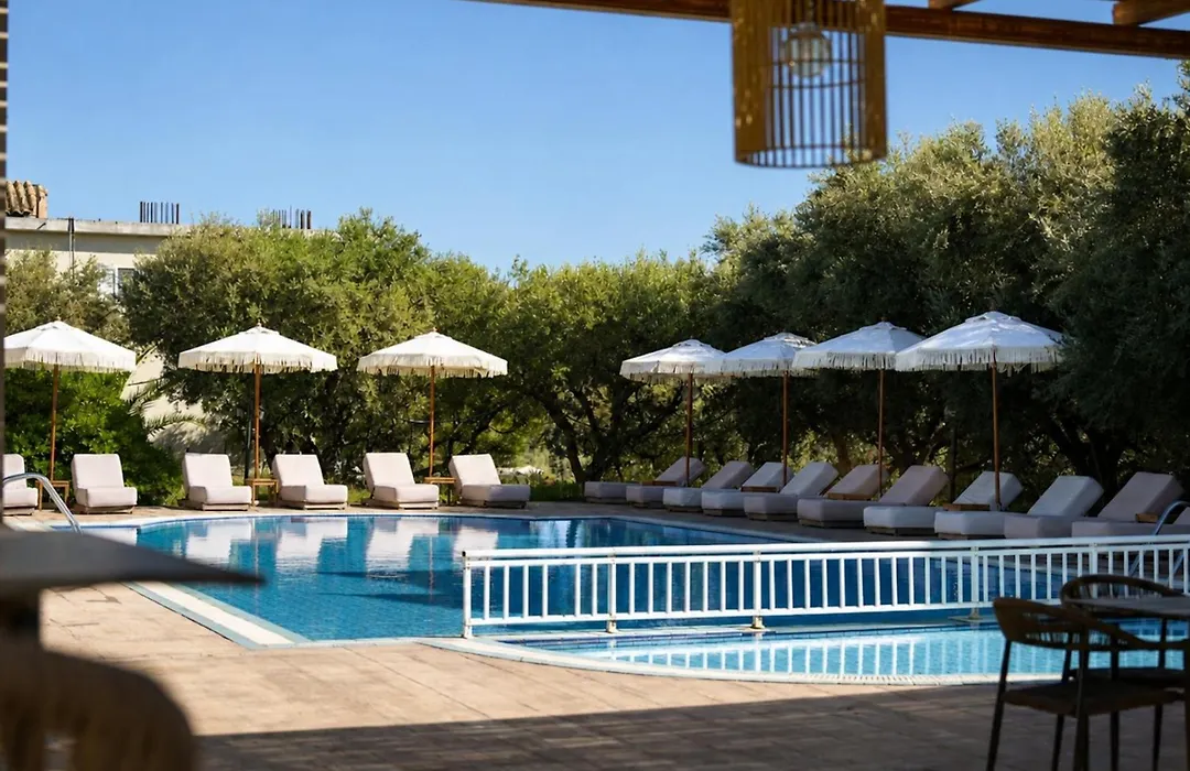 Abelia Boutique Rooms-1