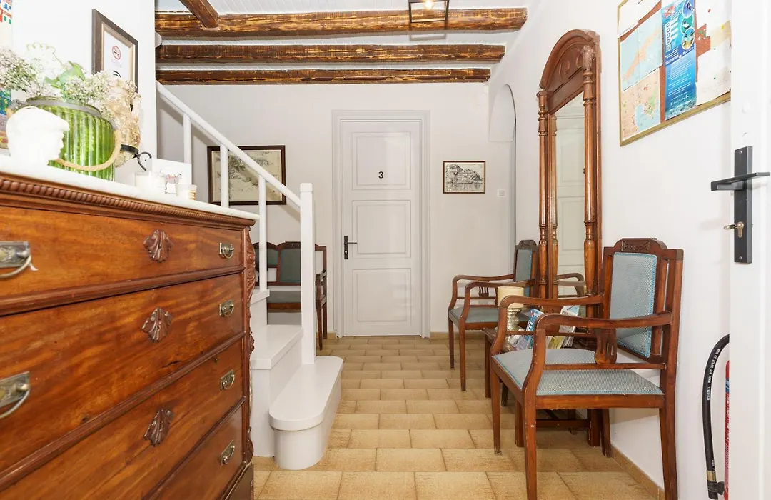 Athina Guesthouse-1