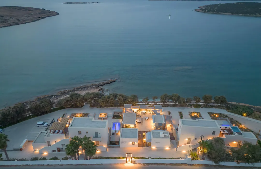 Paros Comfy Suites-1