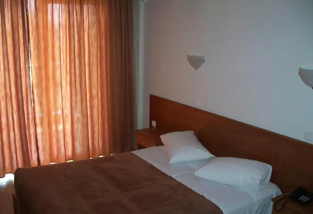Life Hotel-1