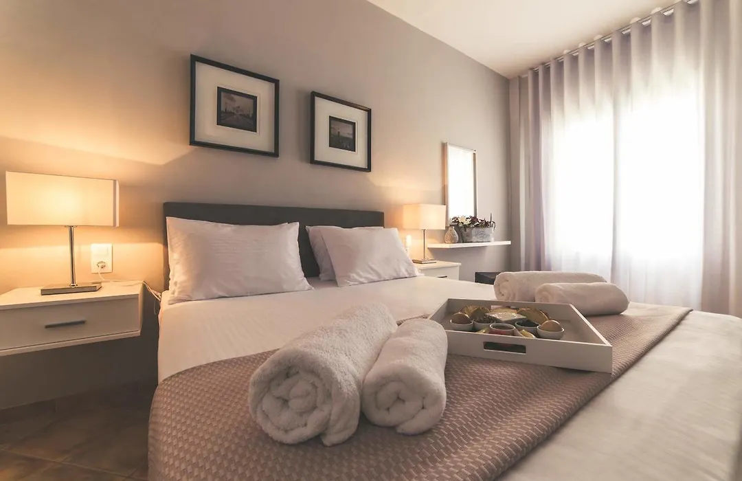 Teatro Deluxe Rooms-1