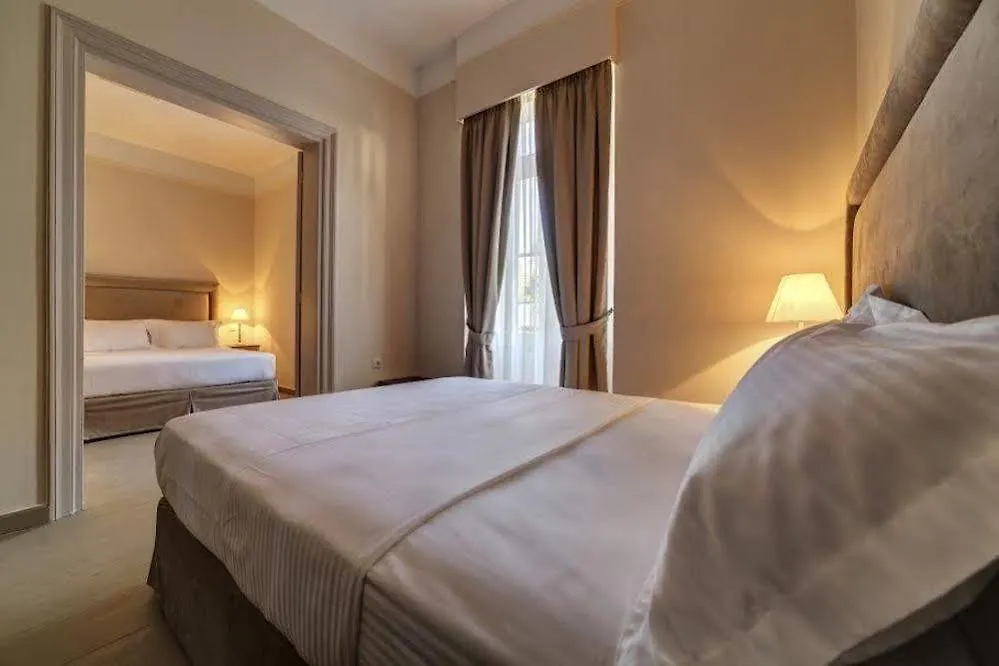 Home & Art Suites-1