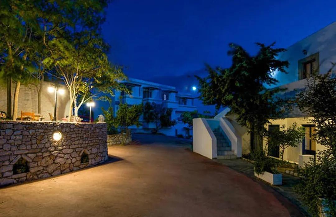 Contaratos Holiday Lettings-1