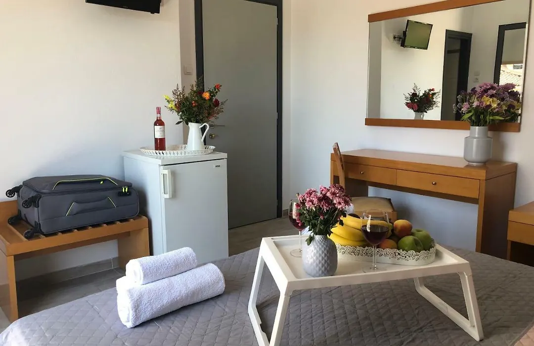 Central Guest House Skiathos-1