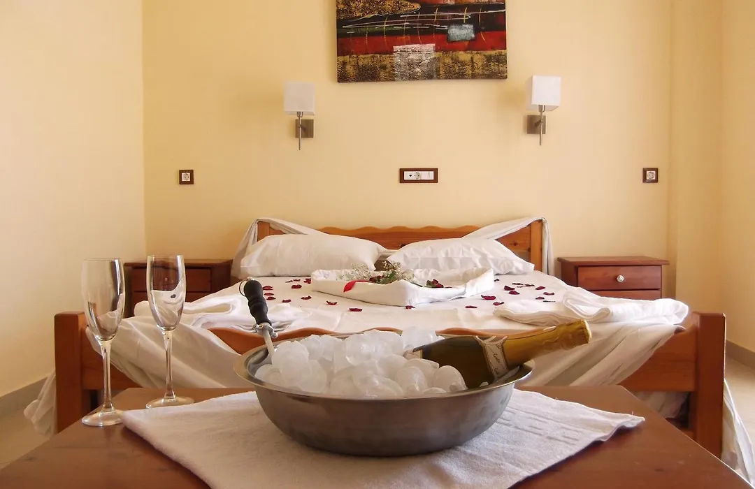 Mariana Hotel-1