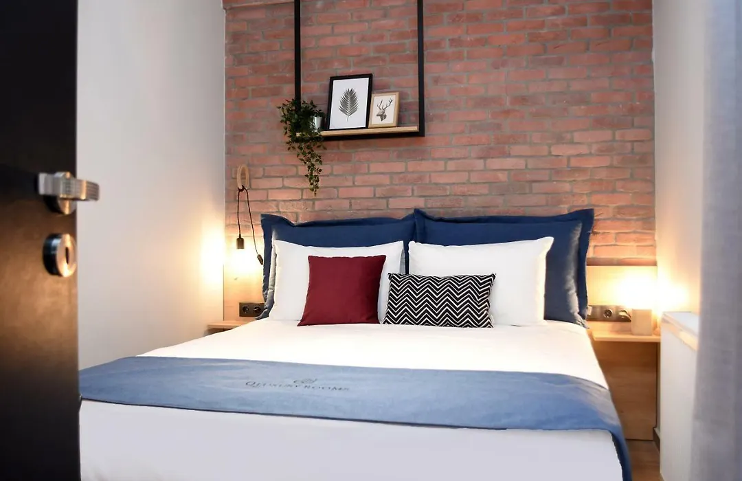 Q Luxury Rooms-1