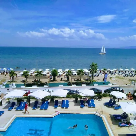 Santa Beach Hotel-3
