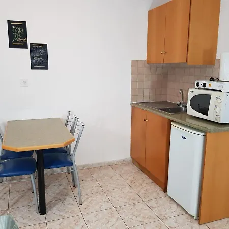 Aspro Spiti Hotel Apartments-3