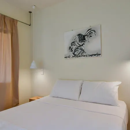 Rooster Guesthouse Rooms-3