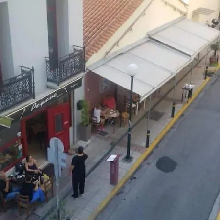 House In The Center Of Piraeus Next To The Port And The Metro!!-2