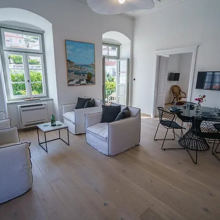 Livin Hydra Legacy Suite-2