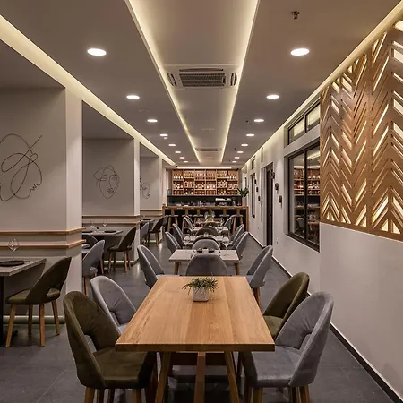 Morum City Hotel Chania-3