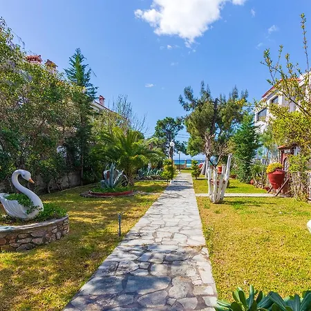 Galazia Akti Seaside Apartments-2