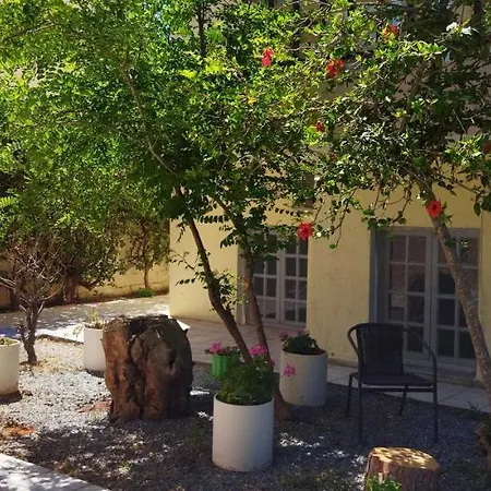 Cleo Rooms 250M From The Beach-3