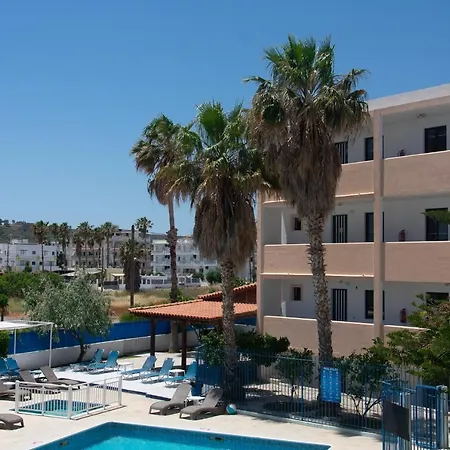 Harriets Apartments-3