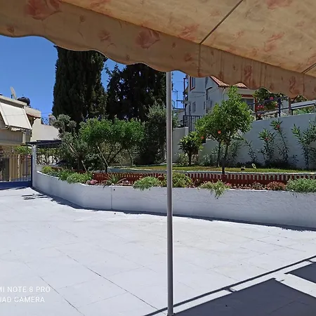 Orelia Garden Rooms - Ενοικιαζομενα Δωματια-2