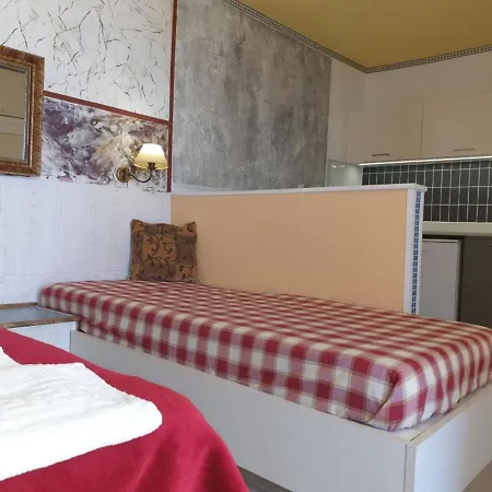 Studio Quiet And Peaceful And Very Relaxing With Kitchen, Shared Pool And Ac-2