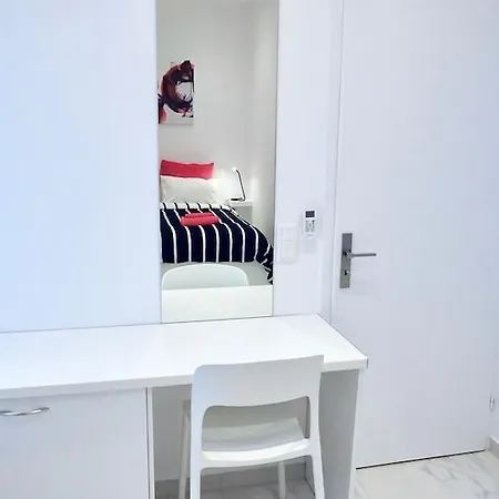 Eclectic Design Apt In Athens Near Metro-2