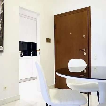 Central & Elegant Apt In Athens-2