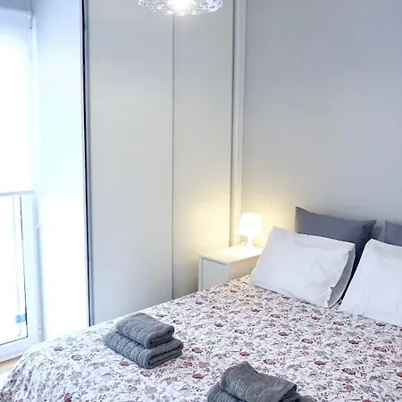 Beautiful Sunny Apt In Athens-2