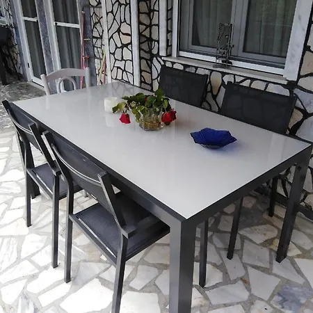 Miltos Rooms-3