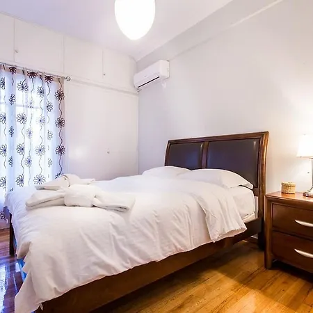 Adorable Apartment Under Acropolis-2