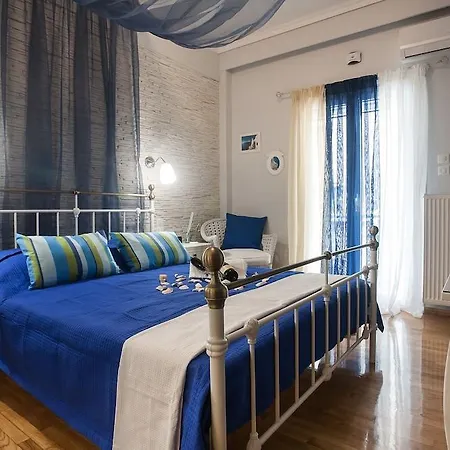 Gold And Blue Luxurious Apartment-3