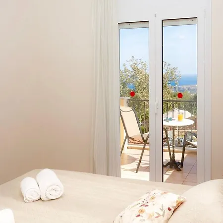 Spacious Villa In Gerani With Pool And Parasol-2
