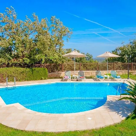 Spacious Villa In Gerani With Pool And Parasol-3