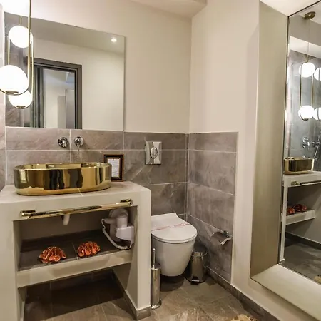 Golden Suites & Spa-2
