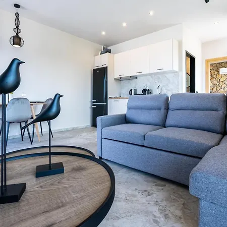 Pathos Seaside Suites-2