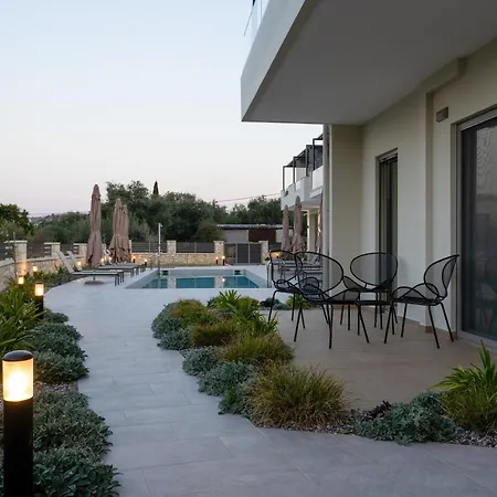 Sarah Luxury Rooms-3