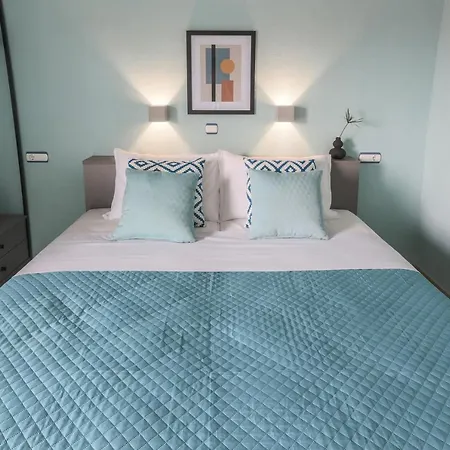 Joya Ofrynio Stylish Suites-3