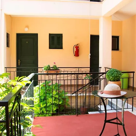Maria'S Apartments-2