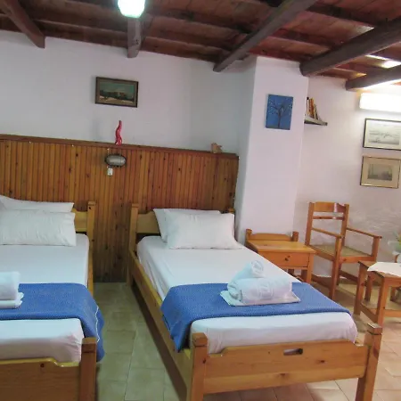 Guesthouse Chryssoula-3