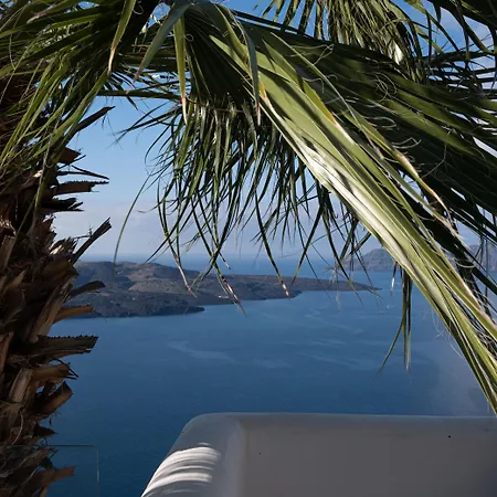Loucas On The Cliff-3