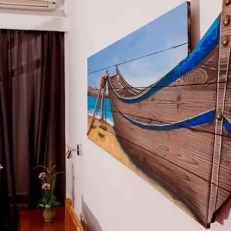 Irini'S Rooms Fteoura-2