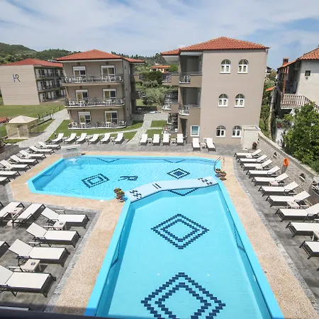 Royal Hotel And Suites-3